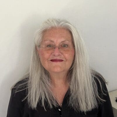 Top Cornell vet sounds the alarm Sharon A. Center, BS, DVM, DACVIM (SAIM) Emeritus James Law Professor of Internal Medicine Cornell University